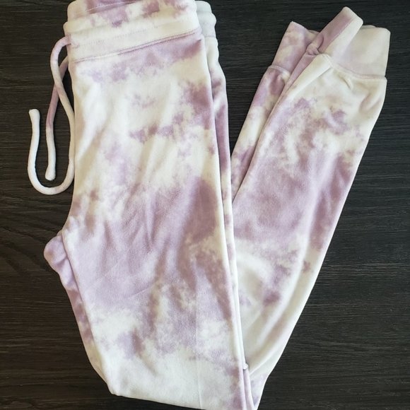 Girls, Bluenotes, plush pyjamas, white/lavender, size Small - Picture 2 of 2